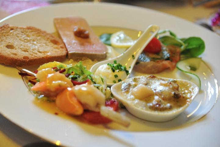 فندق Le Relais Saint-Quentin-les-Anges المظهر الخارجي الصورة